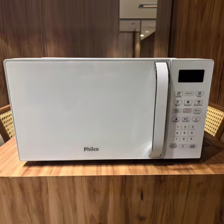 Micro-ondas Philco 20L Limpa Fácil 1100w (PMO23B/110v)