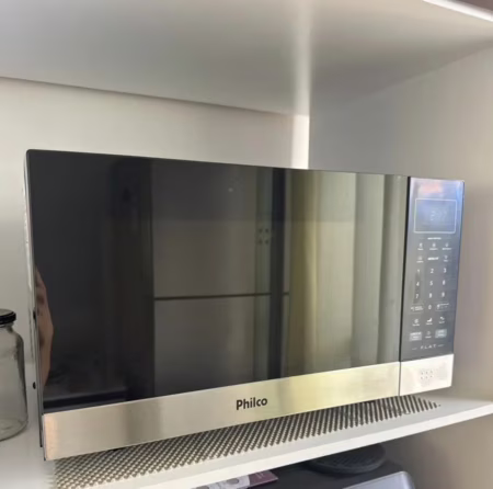 Micro-ondas Philco 28l Preto Espelhado Flat Pmo30f 127v