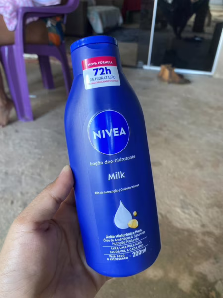 NIVEA Loção Deo-Hidratante Milk 200ml, Hidratação Profunda 72h, Corporal, Hialurônico Puro, Pele Seca e Extrasseca