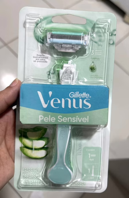 Gillette Venus Pele Sensível Aparelho de Depilar Recarregável com Aloe Vera, 1 Unidade