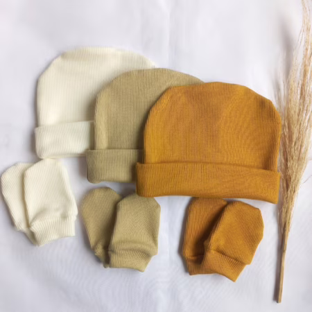 Touca de Bebê RN, Kit com 3 Toucas e 3 Pares de Luvas