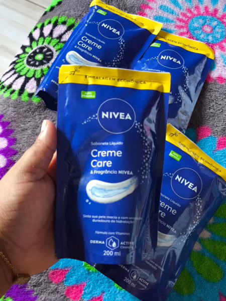 NIVEA Sabonete Líquido Creme Care 200ml, Limpeza Corporal, Pele Macia, Óleos e Vitaminas, Equilíbrio com o pH, Protege do Ressecamento