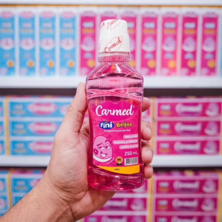 Carmed Fini Beijos Enxaguante Bucal com Flúor 250ml