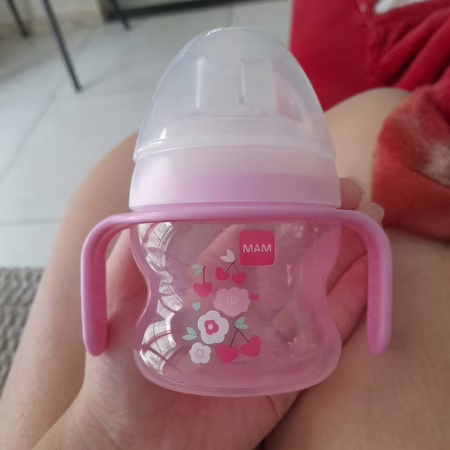 😍 MAM Baby 1 Copo de Transição Starter 150ml Com Bocal Antivazamento Extramacio para Bebês de 4+ Meses Com Formato Ergonômico e Fácil de Segurar, Rosa