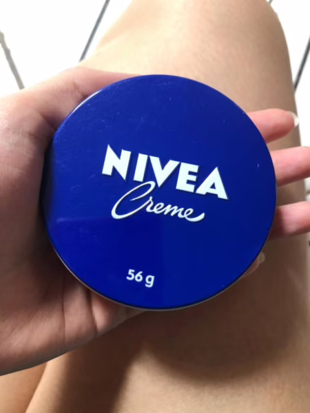 NIVEA Creme Hidratante Lata 56g, Hidratação Profunda 24h, Corporal, Uso Diário, Multibenefícios, Todas as Peles