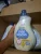 é menos agressiva aos tecidos, deixando um perfume suave e as cores vivas.