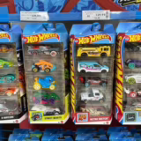 Pacote 5 Carros Sortidos, Hot Wheels, Mattel, Multicor – não é possível escolher as cores